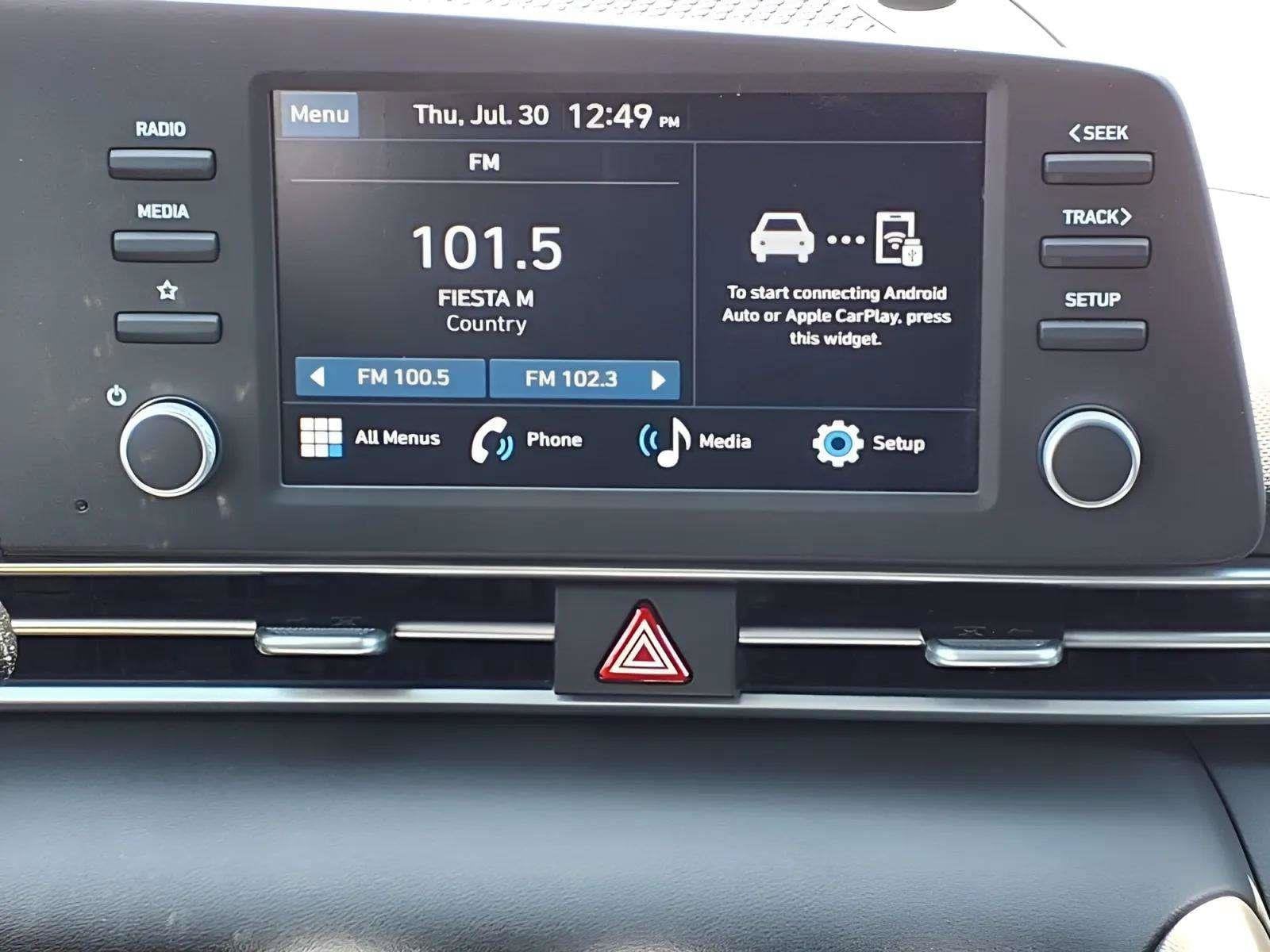 2025 Hyundai Elantra SE - Photo 12