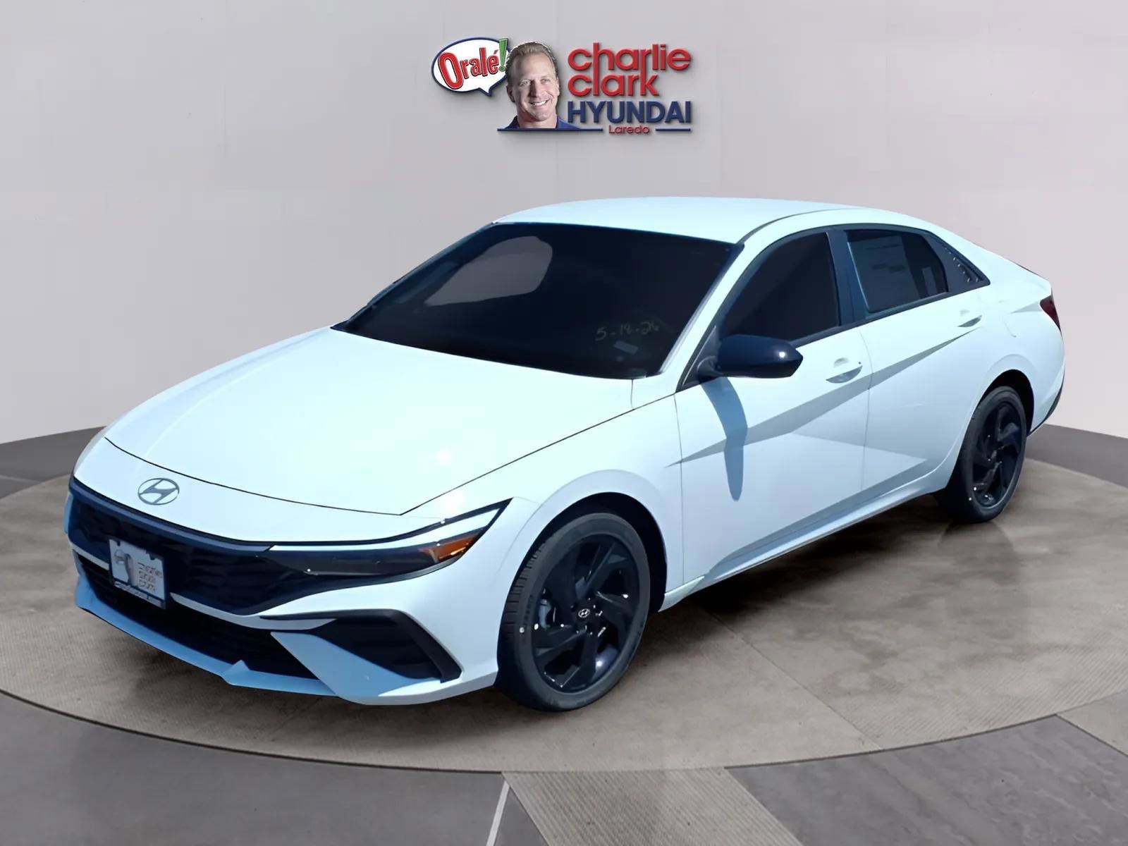 2026 Hyundai Elantra 2.0 SEL Sport IVT's photo