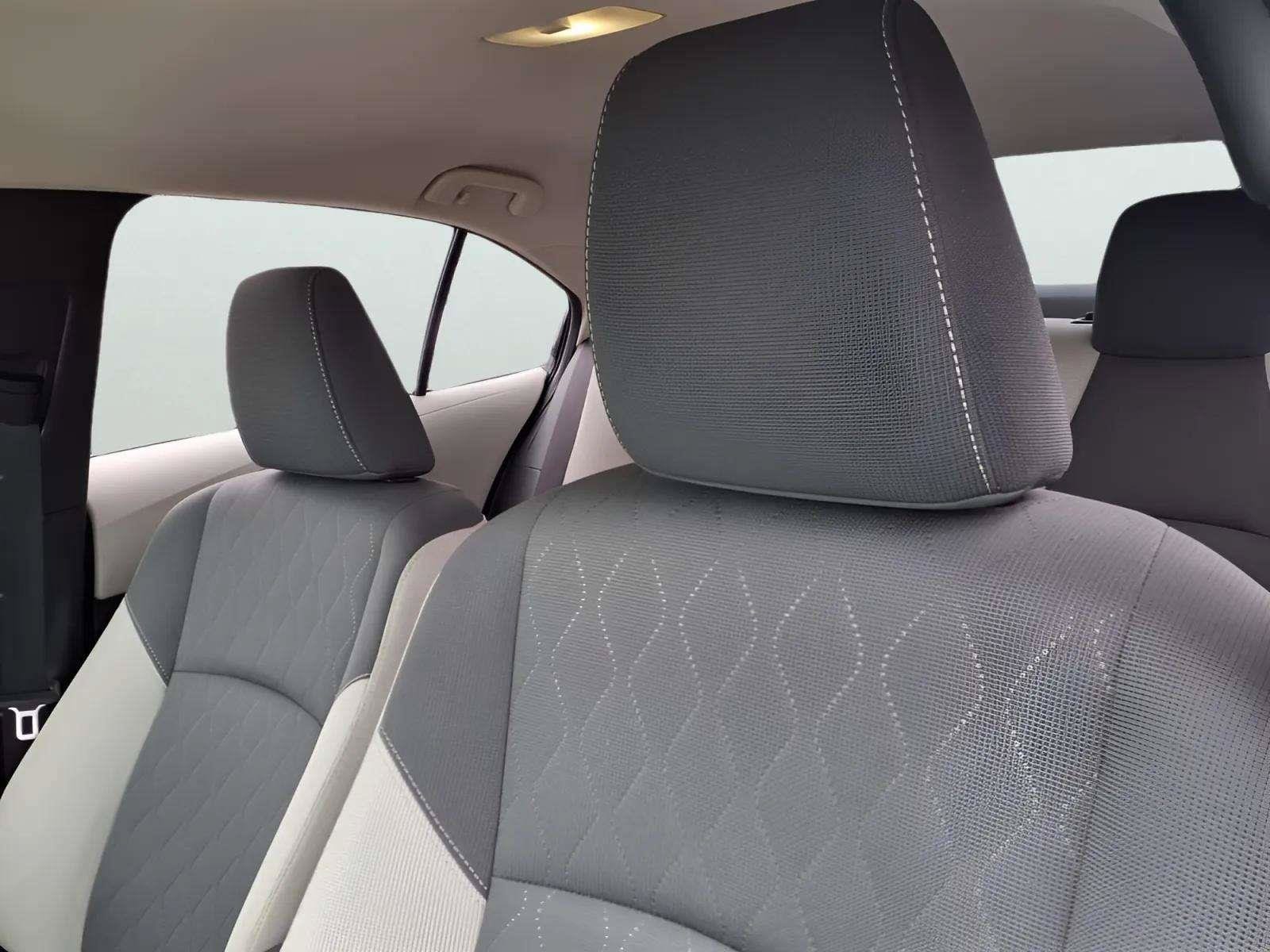 2024 Toyota Corolla LE - Photo 15