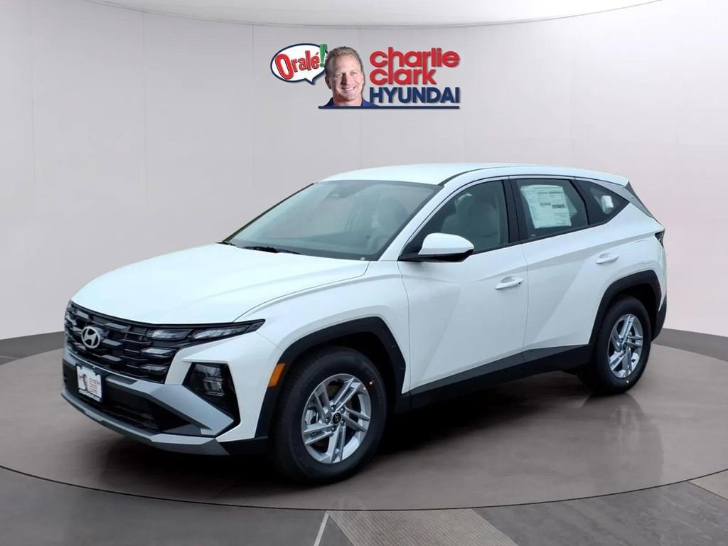 2026 Hyundai Tucson SE FWD's photo