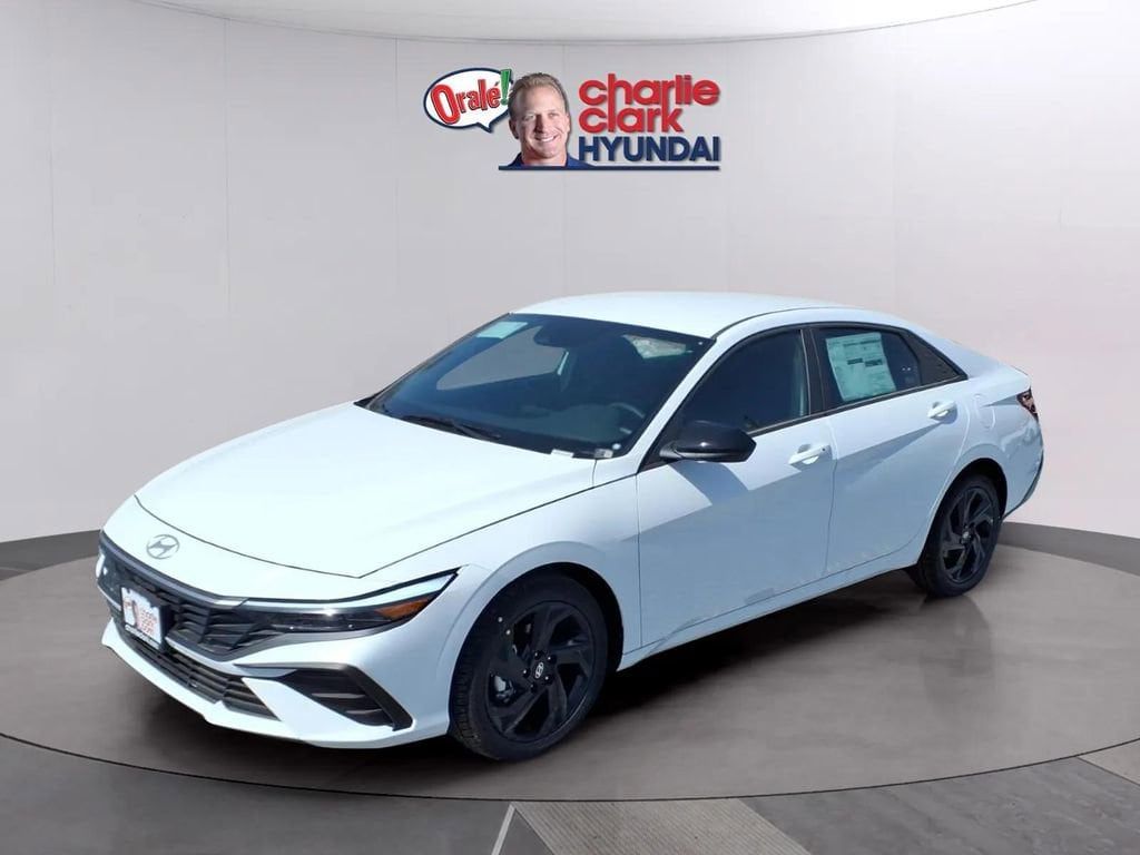 2026 Hyundai Elantra 2.0 SEL Sport IVT's photo