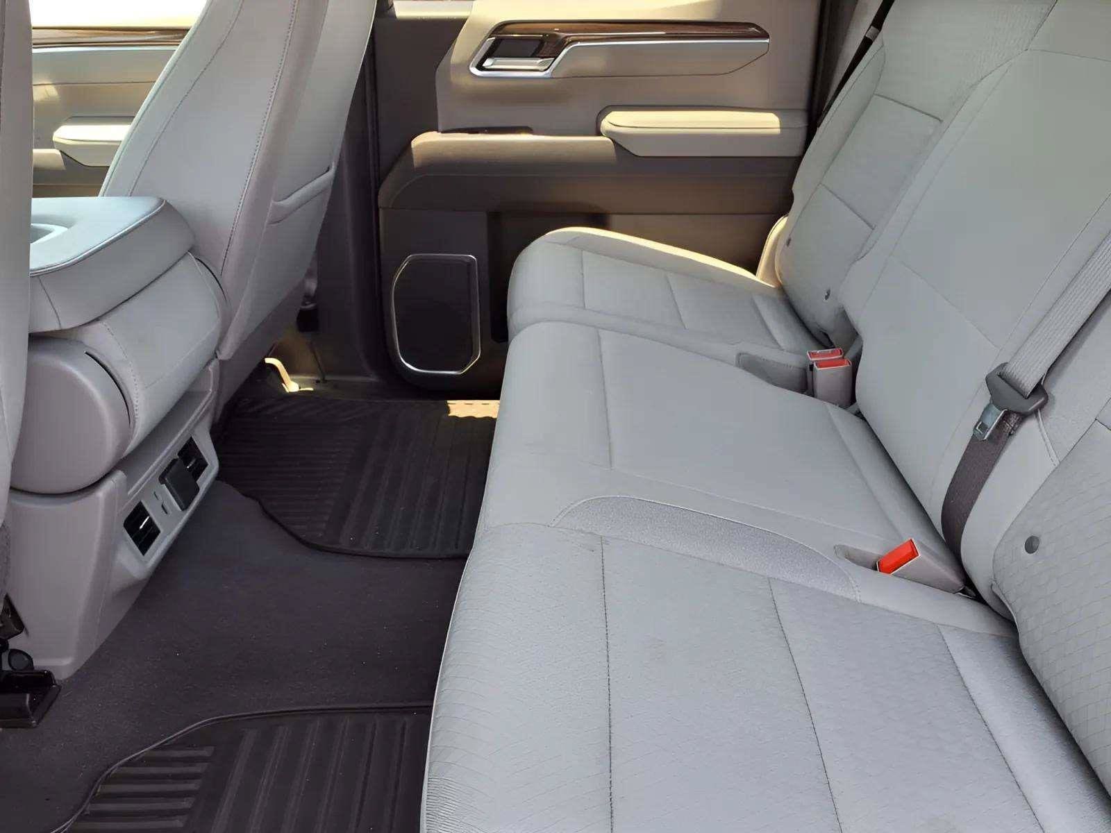 2026 Chevrolet Silverado 1500 RST - Photo 10