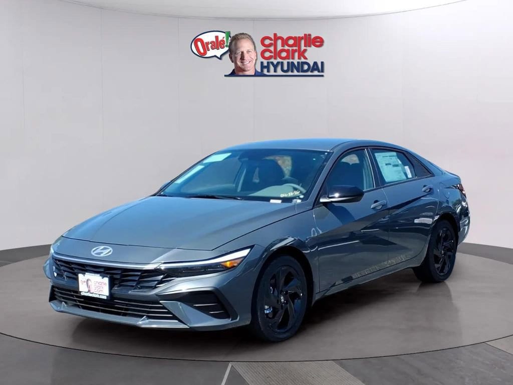 2026 Hyundai Elantra 2.0 SEL Sport IVT's photo
