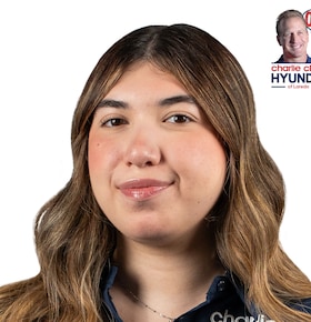 Staff member Natalie Magaña from ID_55dff5