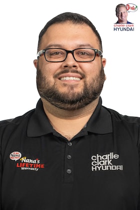 Staff member Victor Flores from ID_2e3ecc