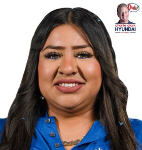 Staff member Deisi Ventura from ID_2d2324