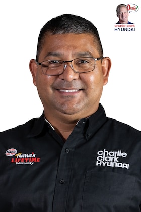 Staff member Ernesto Olvera from ID_2e3ecc