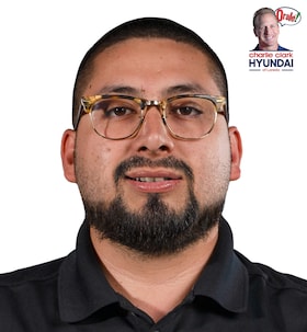 Staff member Alex de la Garza from ID_04b9e1