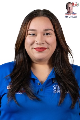 Staff member Jasmine Sosa from ID_23fdcd