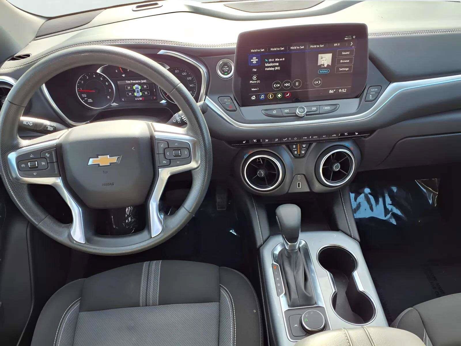 2024 Chevrolet Blazer 2LT - Photo 11