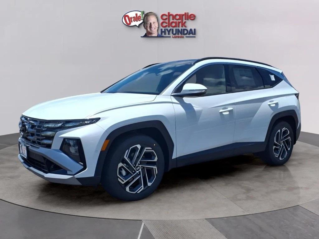 New 2025 Hyundai Tucson Limited FWD SUV