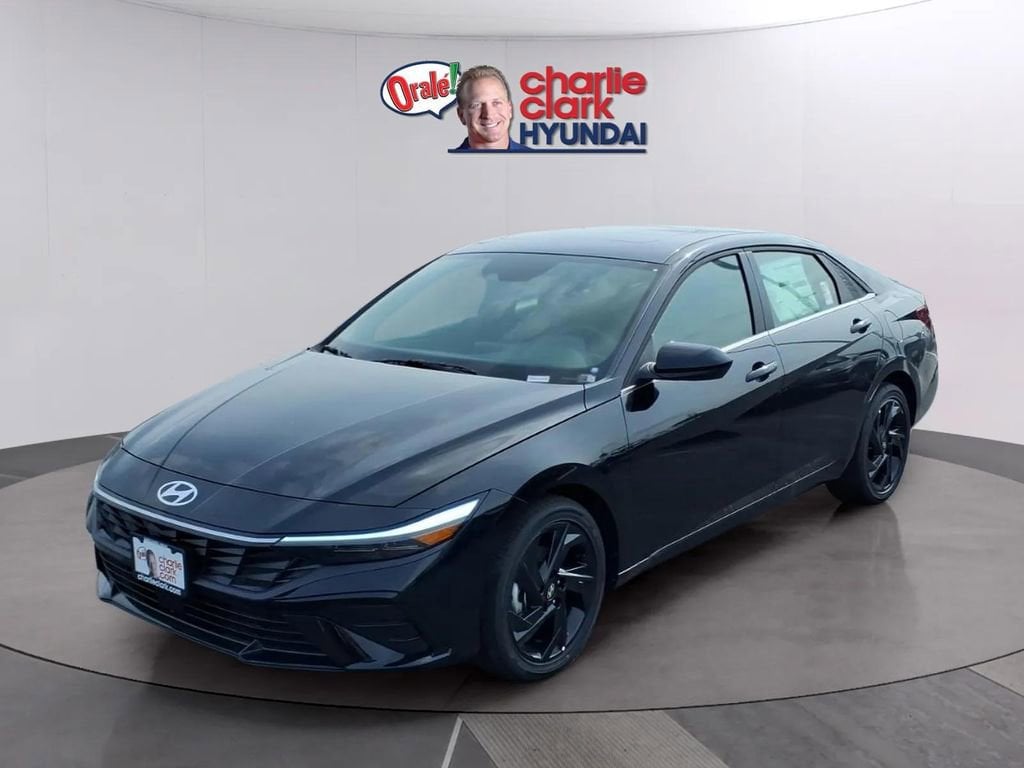 2026 Hyundai Elantra 2.0 SEL Sport Premium's photo