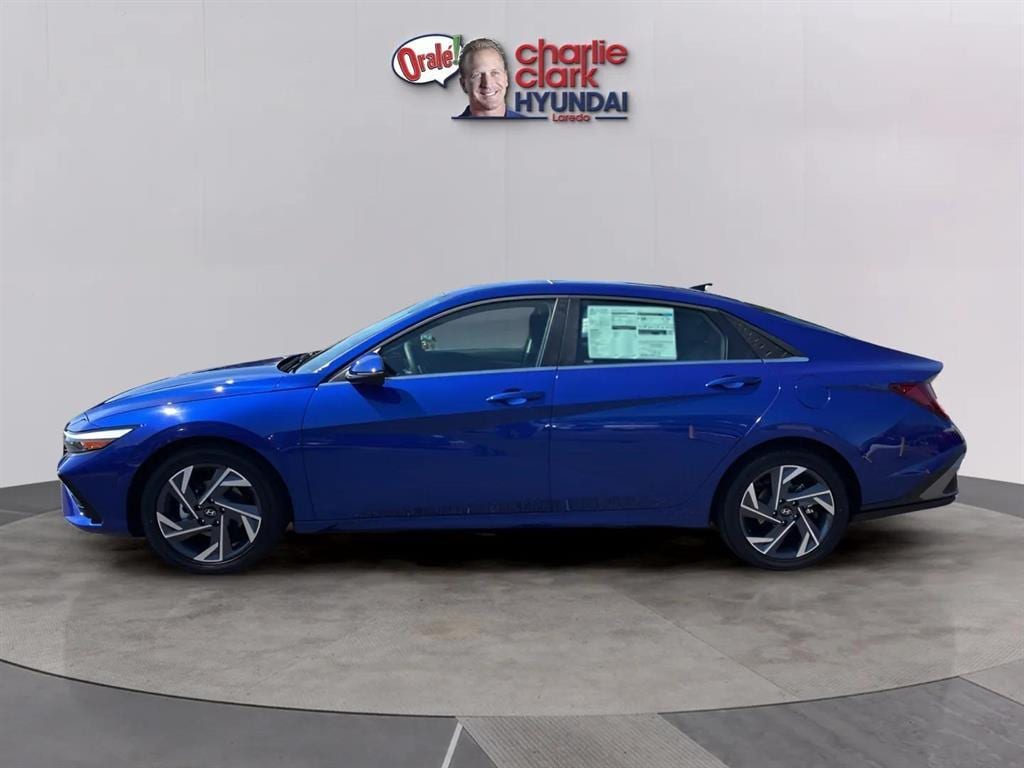 New 2025 Hyundai Elantra Limited Sedan