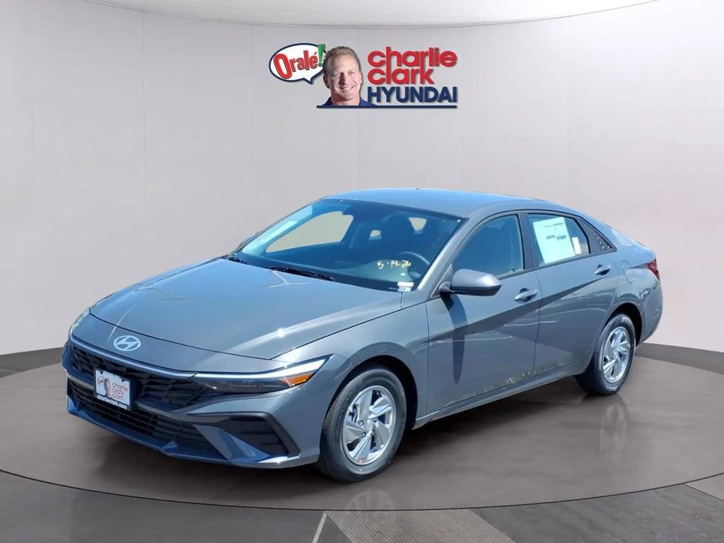 2026 Hyundai Elantra 2.0 SE IVT's photo