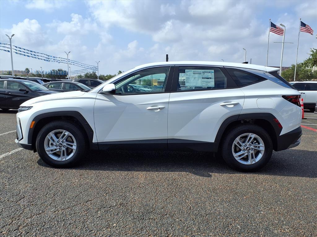 2026 Hyundai Tucson SE photo 2