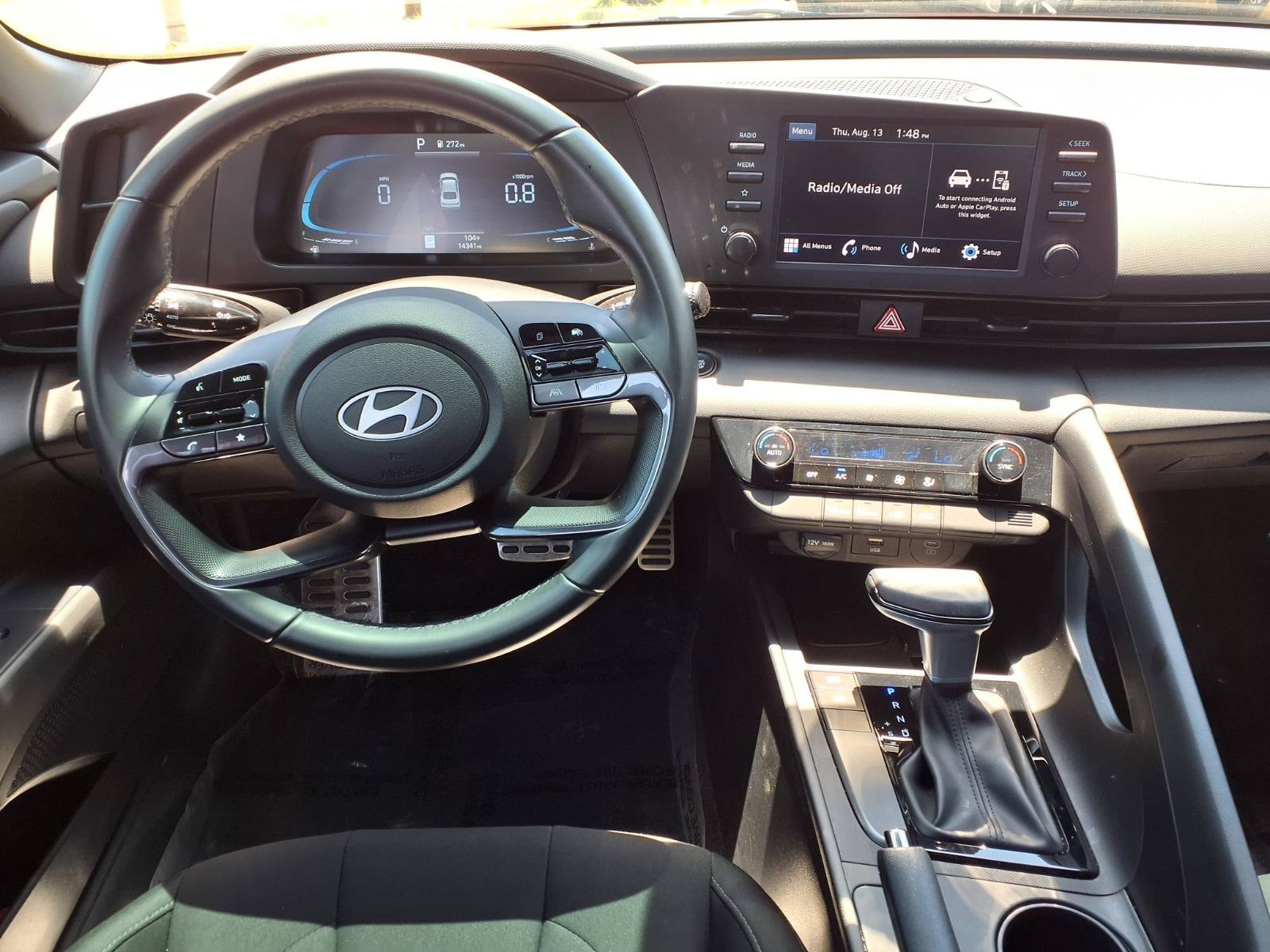 2025 Hyundai Elantra SEL - Photo 12