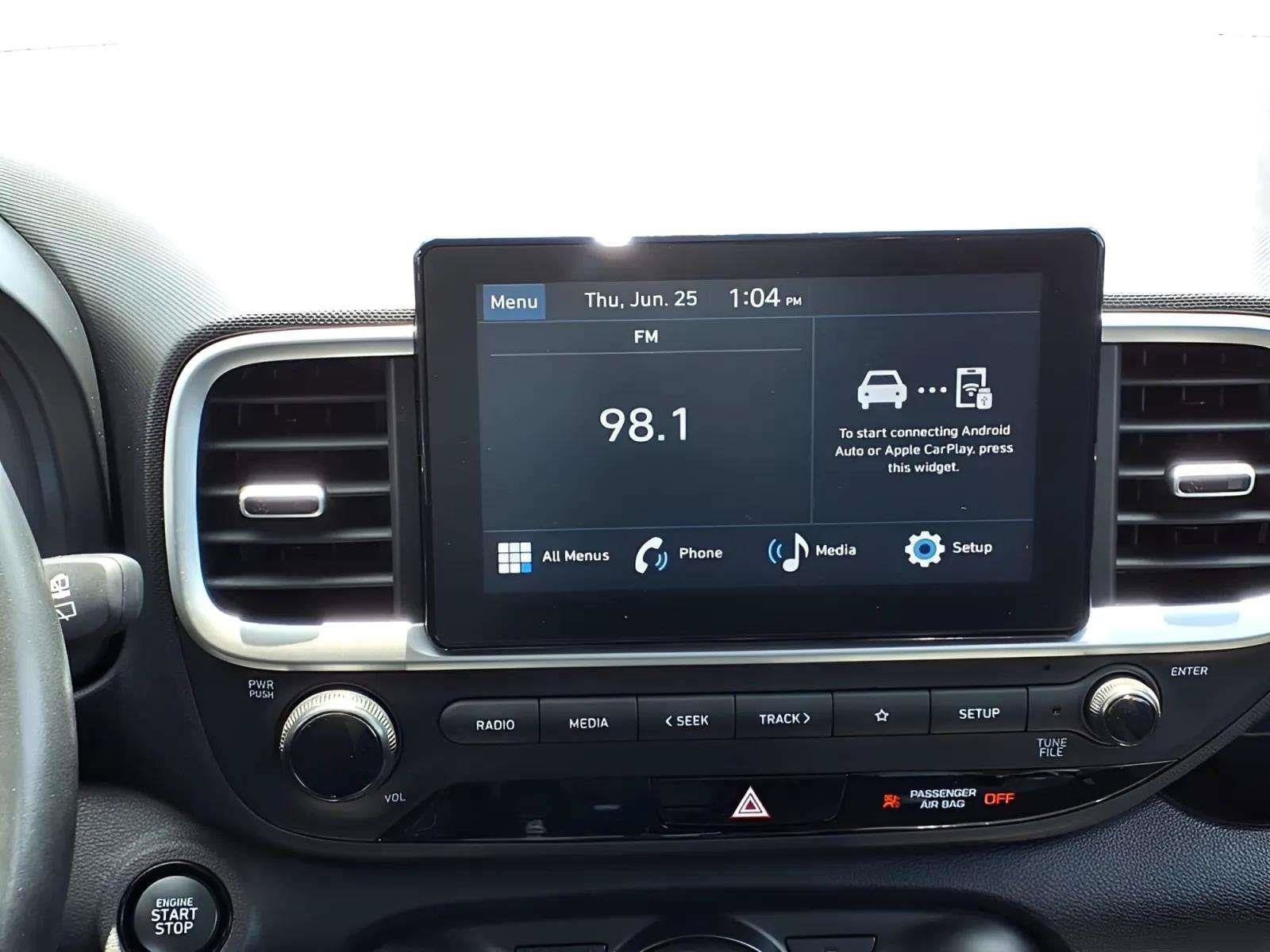 2024 Hyundai Venue SEL - Photo 11