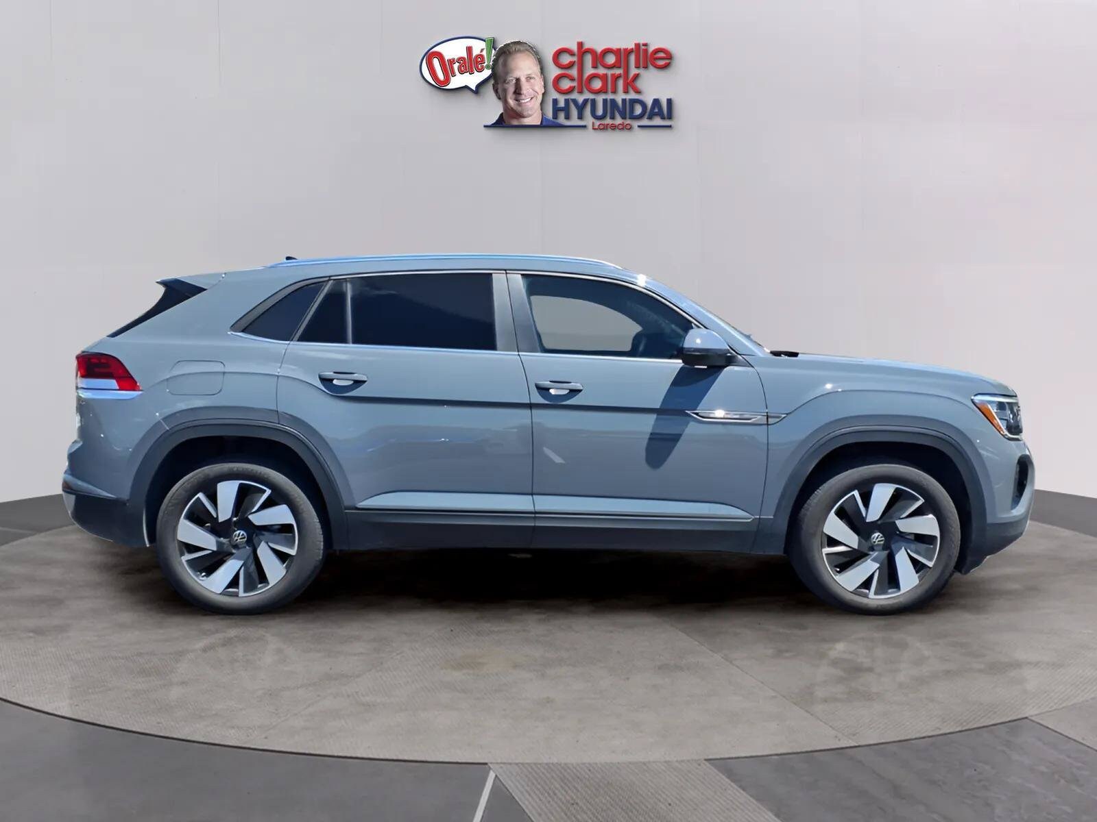 2026 Volkswagen Atlas Cross Sport SE w/Tech - Photo 6