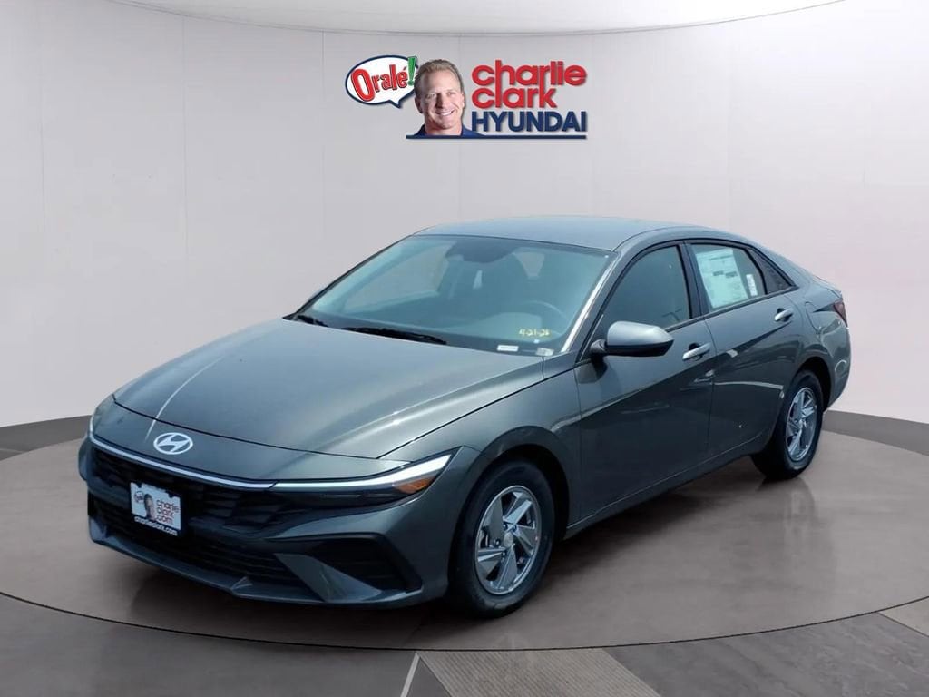 2026 Hyundai Elantra 2.0 SE IVT's photo