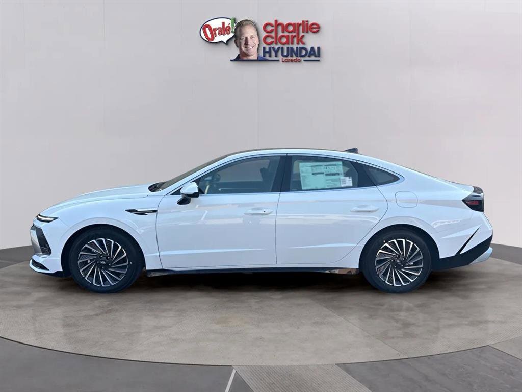 New 2026 Hyundai Sonata Hybrid SEL Sedan
