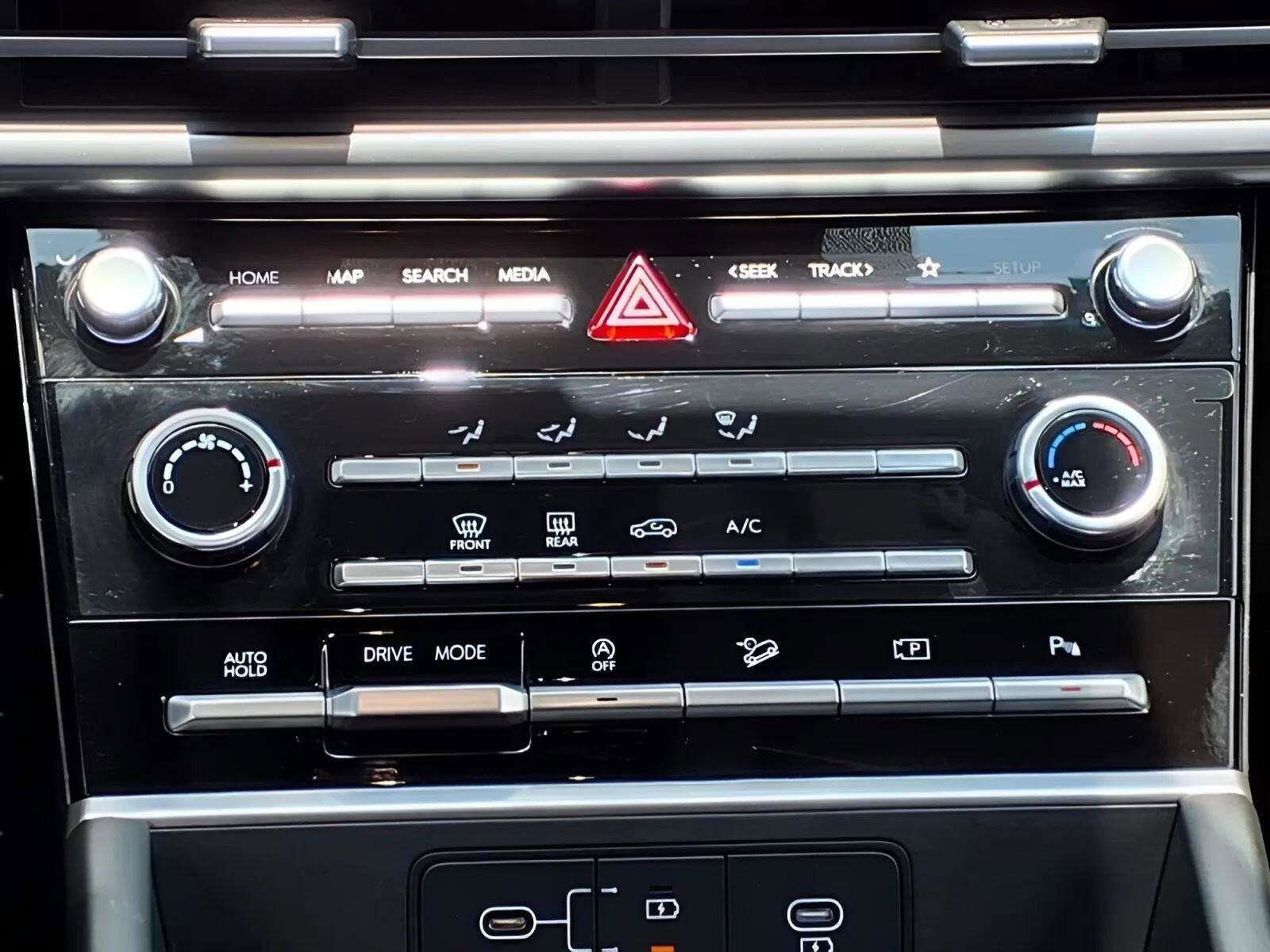 2026 Hyundai Santa Fe SE - Photo 13