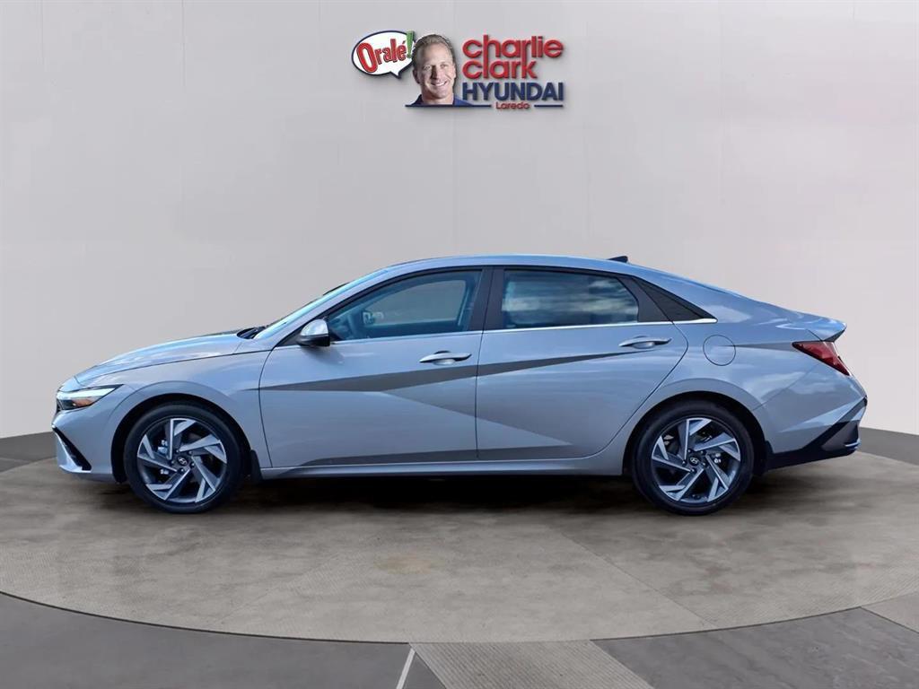 2025 Hyundai Elantra Limited photo 2