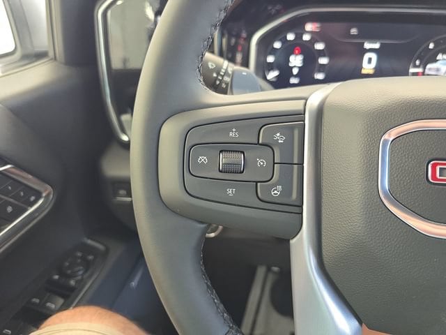 2026 GMC Sierra 1500 SLT - Photo 18