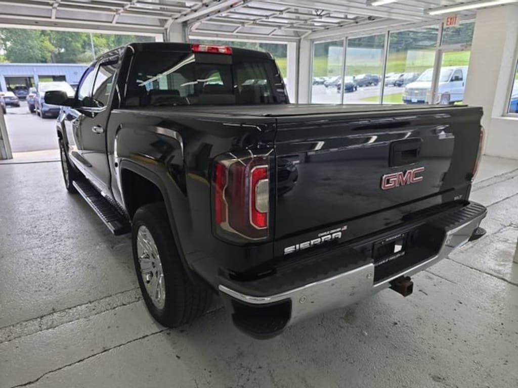 Used 2018 GMC Sierra 1500 SLT Truck