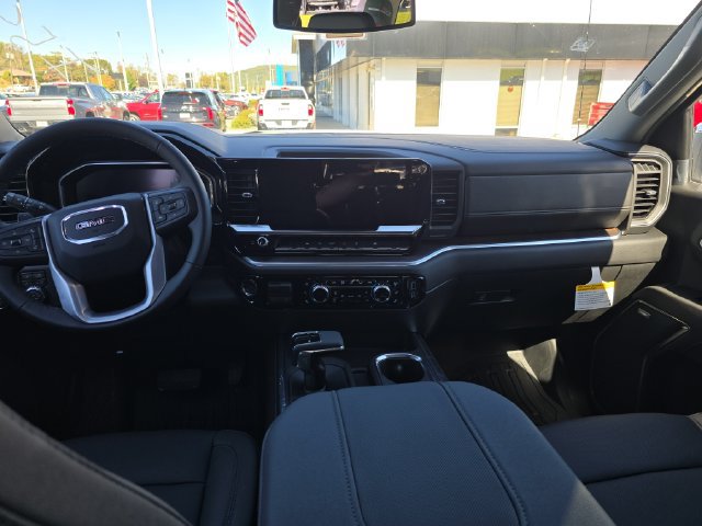 2026 GMC Sierra 1500 SLT - Photo 12