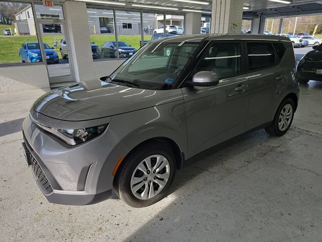 Used 2024 Kia Soul LX with VIN KNDJ23AU9R7921171 for sale in Staunton, VA