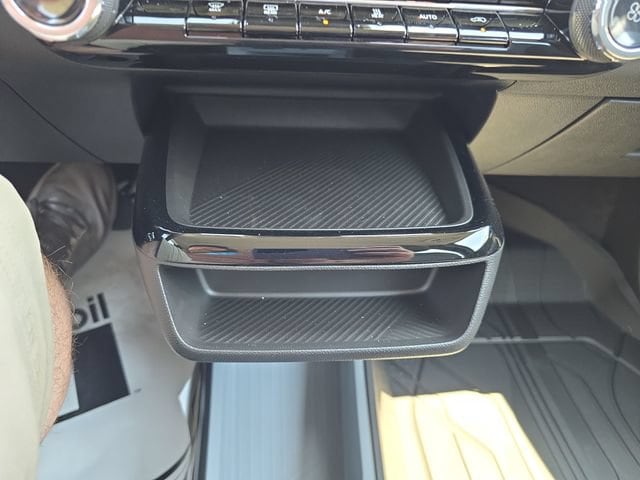 2027 Chevrolet Bolt LT - Photo 20