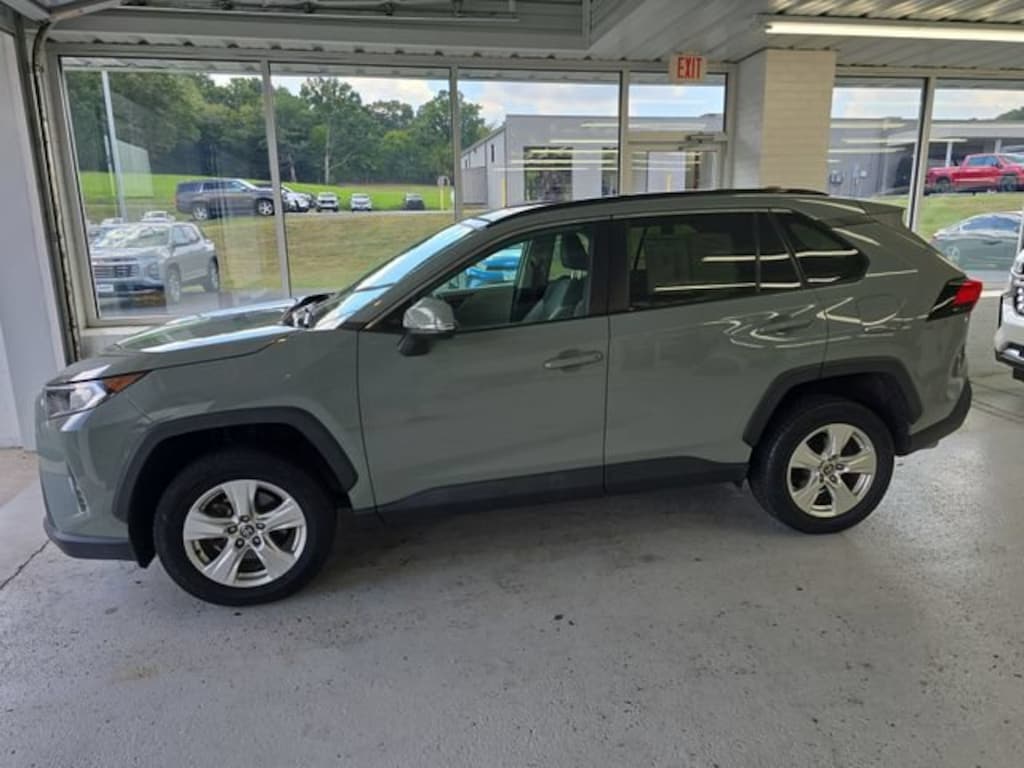 Used 2021 Toyota RAV4 XLE SUV