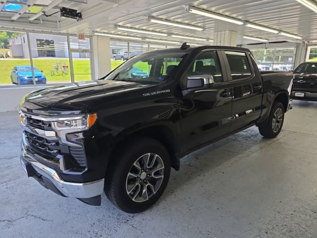 Used 2025 Chevrolet Silverado 1500 LT (2FL) Truck