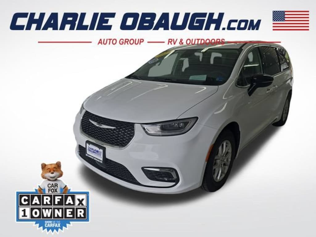 Used 2024 Chrysler Pacifica Touring L