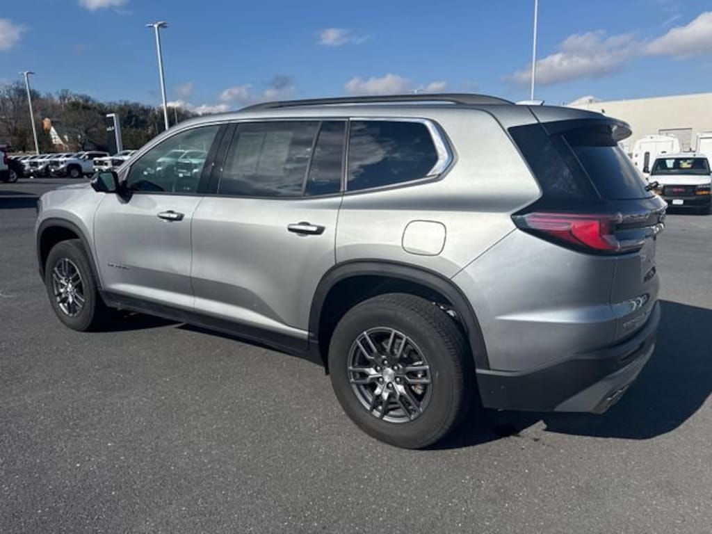 Used 2025 GMC Acadia Elevation SUV