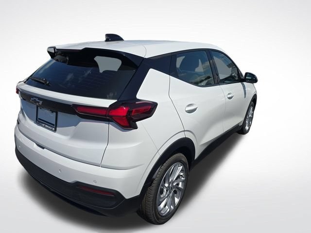 2027 Chevrolet Bolt LT - Photo 6