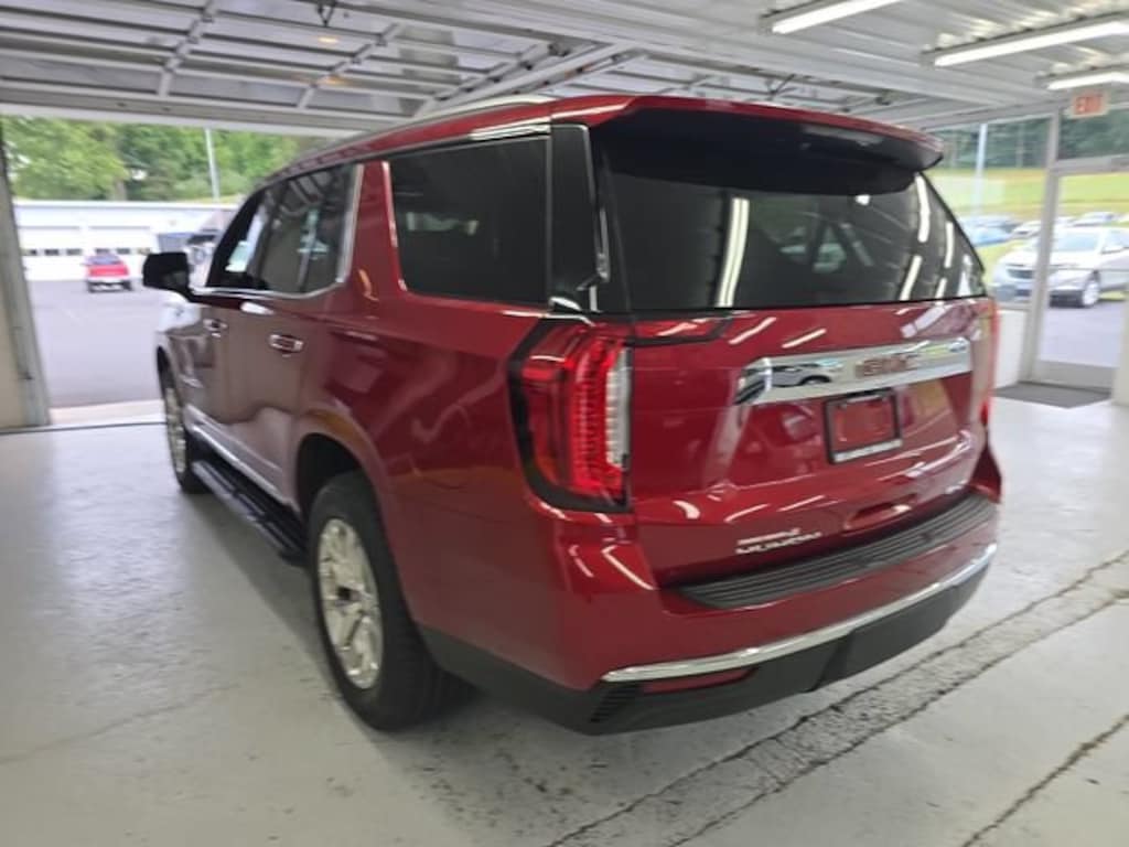 Used 2023 GMC Yukon SLT SUV