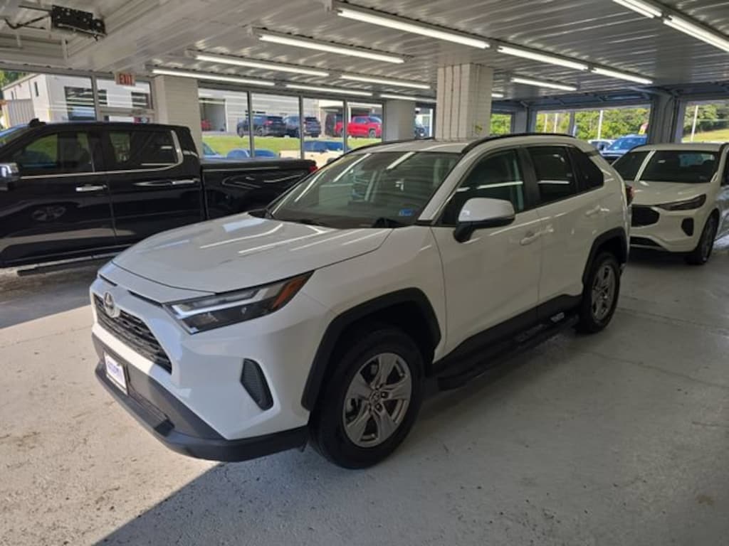 Used 2022 Toyota RAV4 XLE SUV