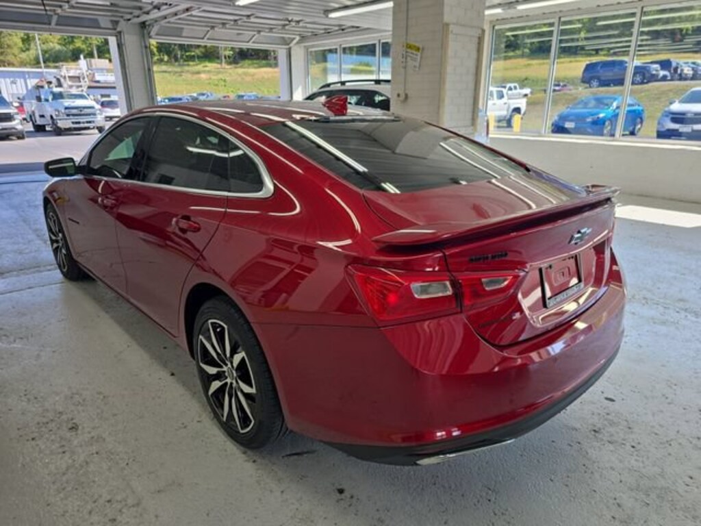 Used 2025 Chevrolet Malibu RS Car
