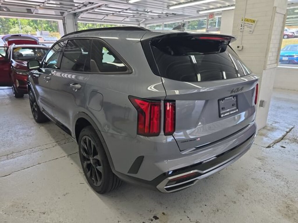 Used 2023 Kia Sorento SX SUV