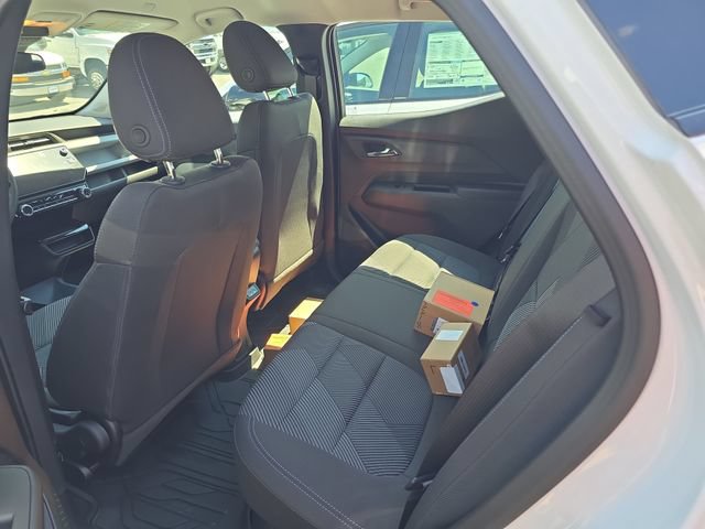 2027 Chevrolet Bolt LT - Photo 10
