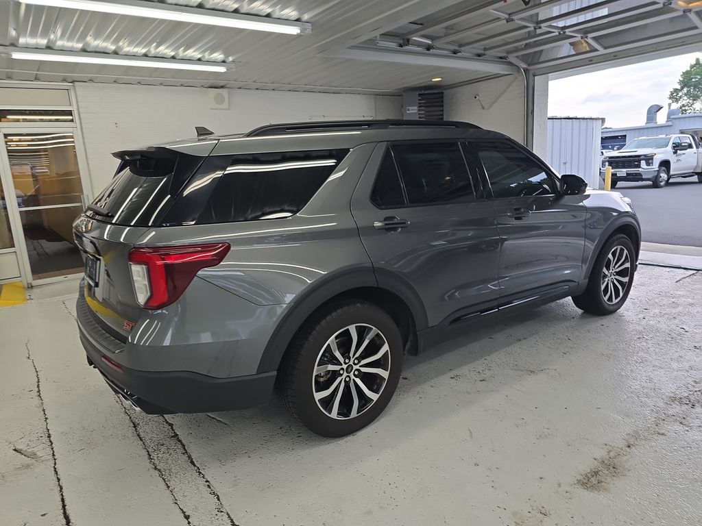 2023 Ford Explorer ST - Photo 6
