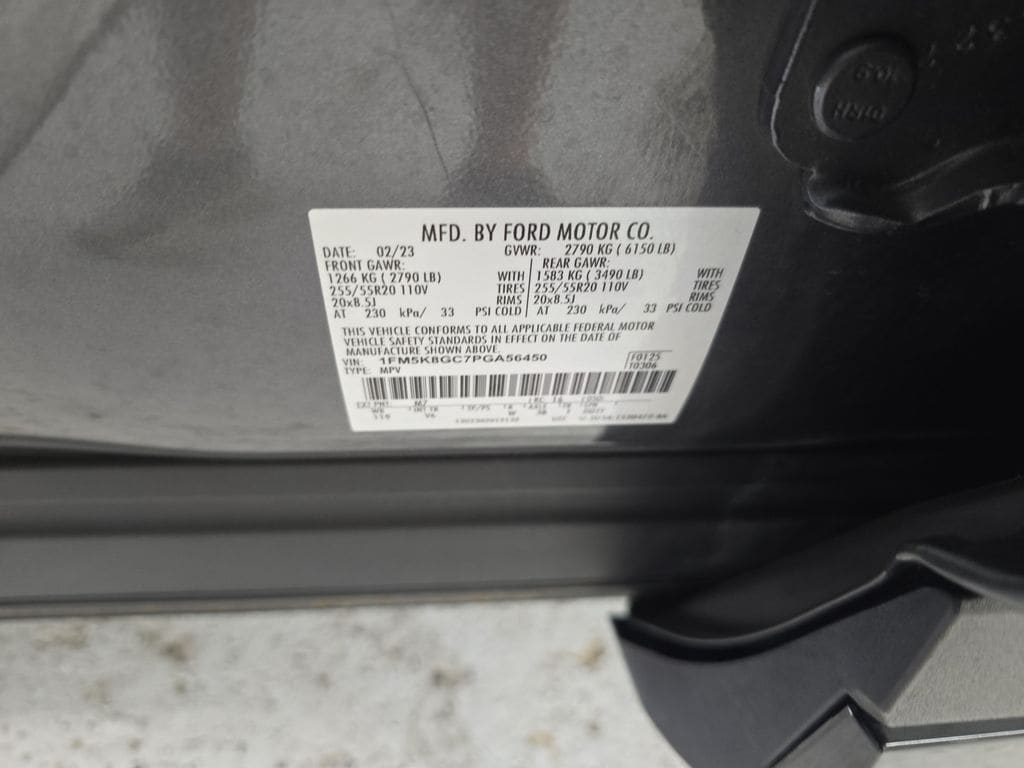 2023 Ford Explorer ST - Photo 14
