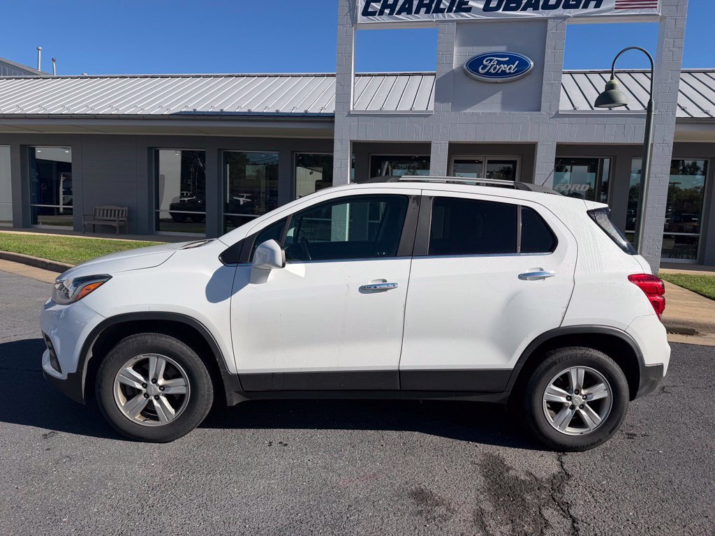 Used 2019 Chevrolet Trax LT with VIN KL7CJPSB2KB750375 for sale in Waynesboro, VA