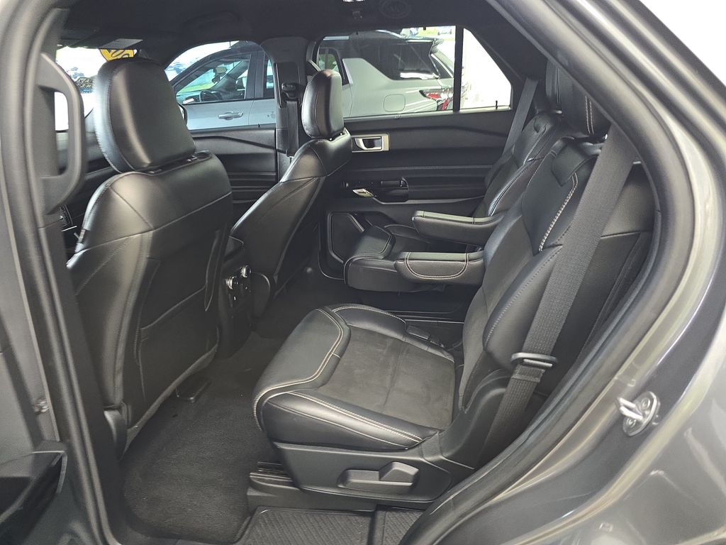 2023 Ford Explorer ST - Photo 10