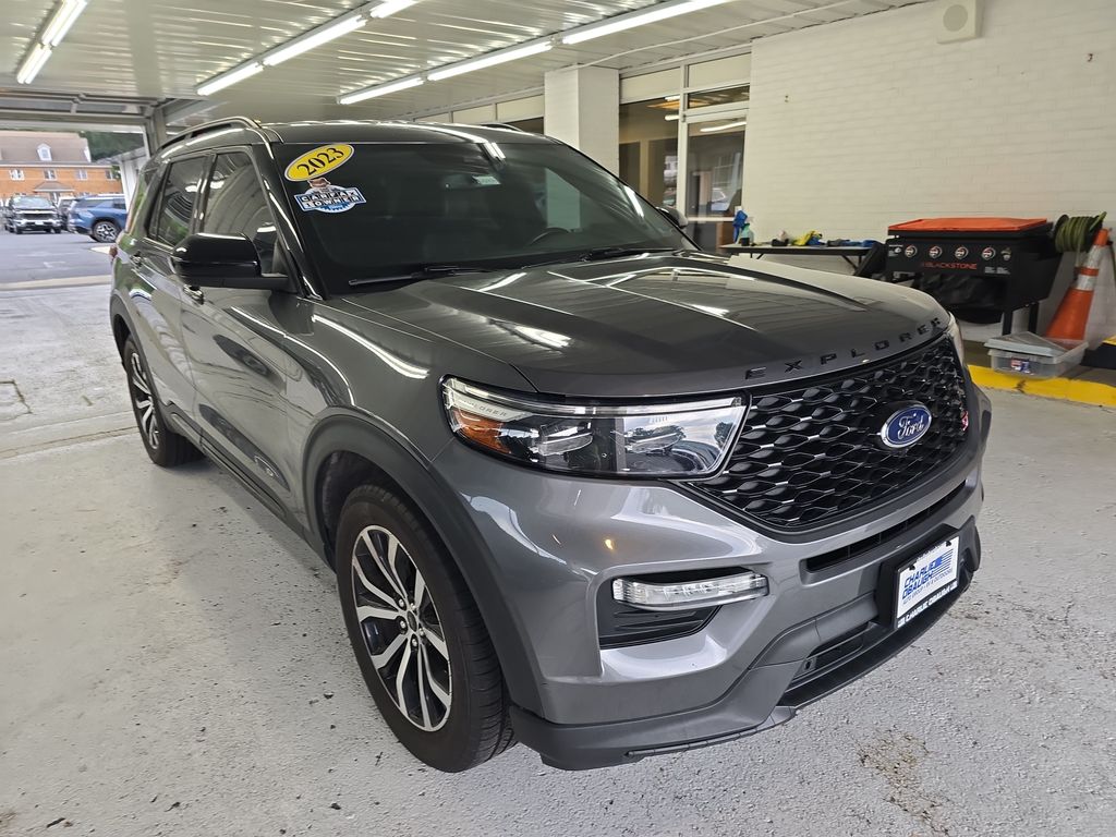 2023 Ford Explorer ST - Photo 7