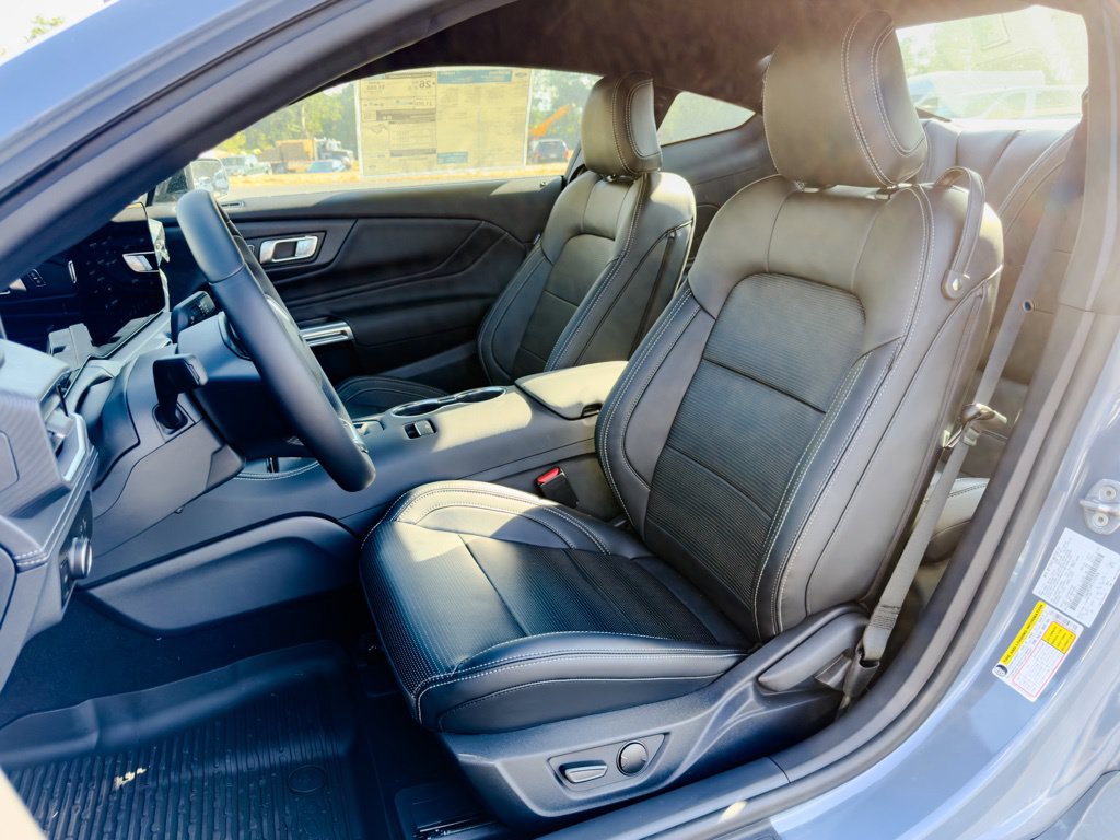 2026 Ford Mustang EcoBoost Premium Fastback - Photo 6
