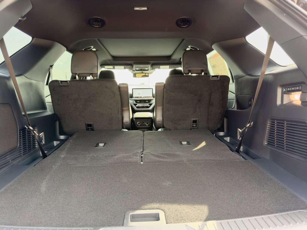2026 Ford Explorer ST - Photo 7