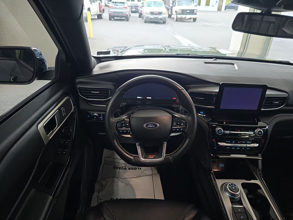 2023 Ford Explorer ST - Photo 12