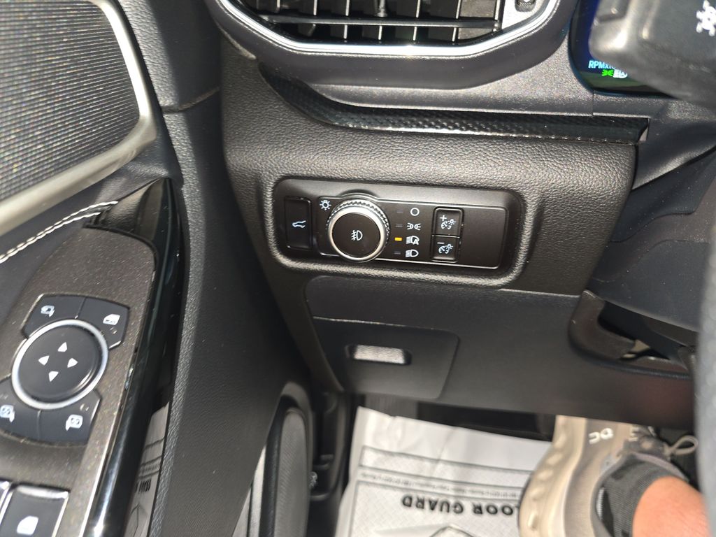 2023 Ford Explorer ST - Photo 20
